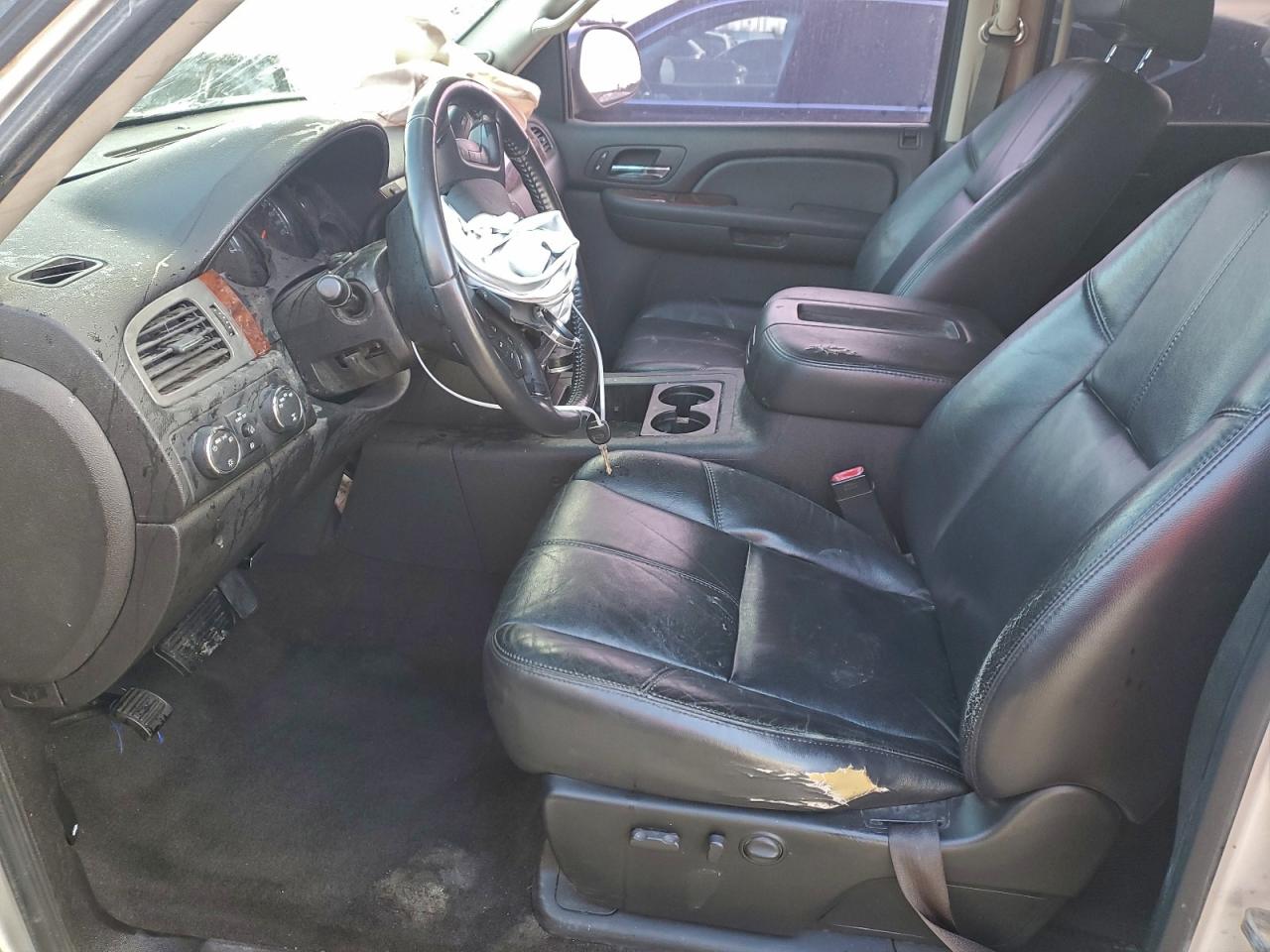 Chevrolet Silverado K1500 Ltz Image 4