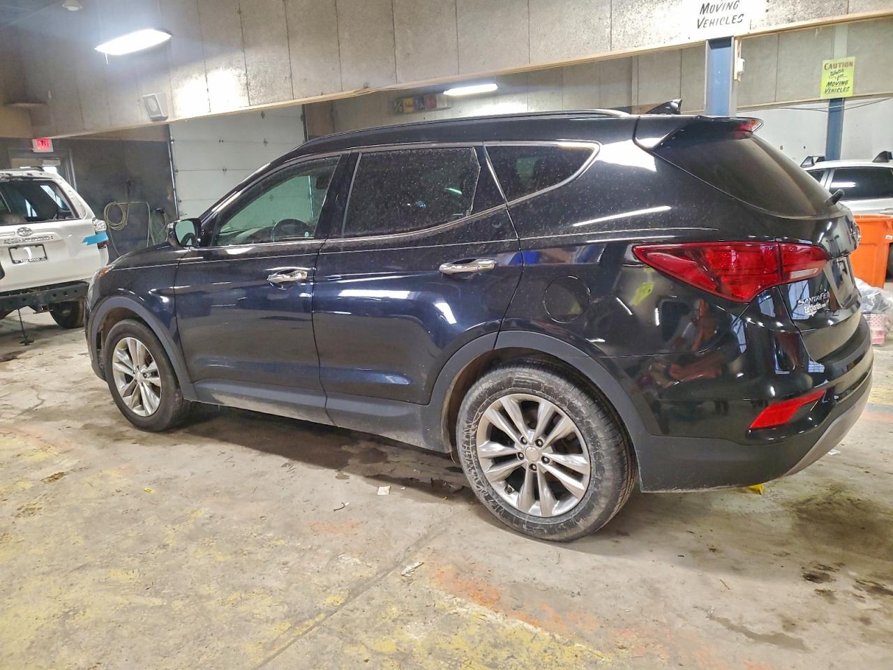 Hyundai SANTA FE Image 2