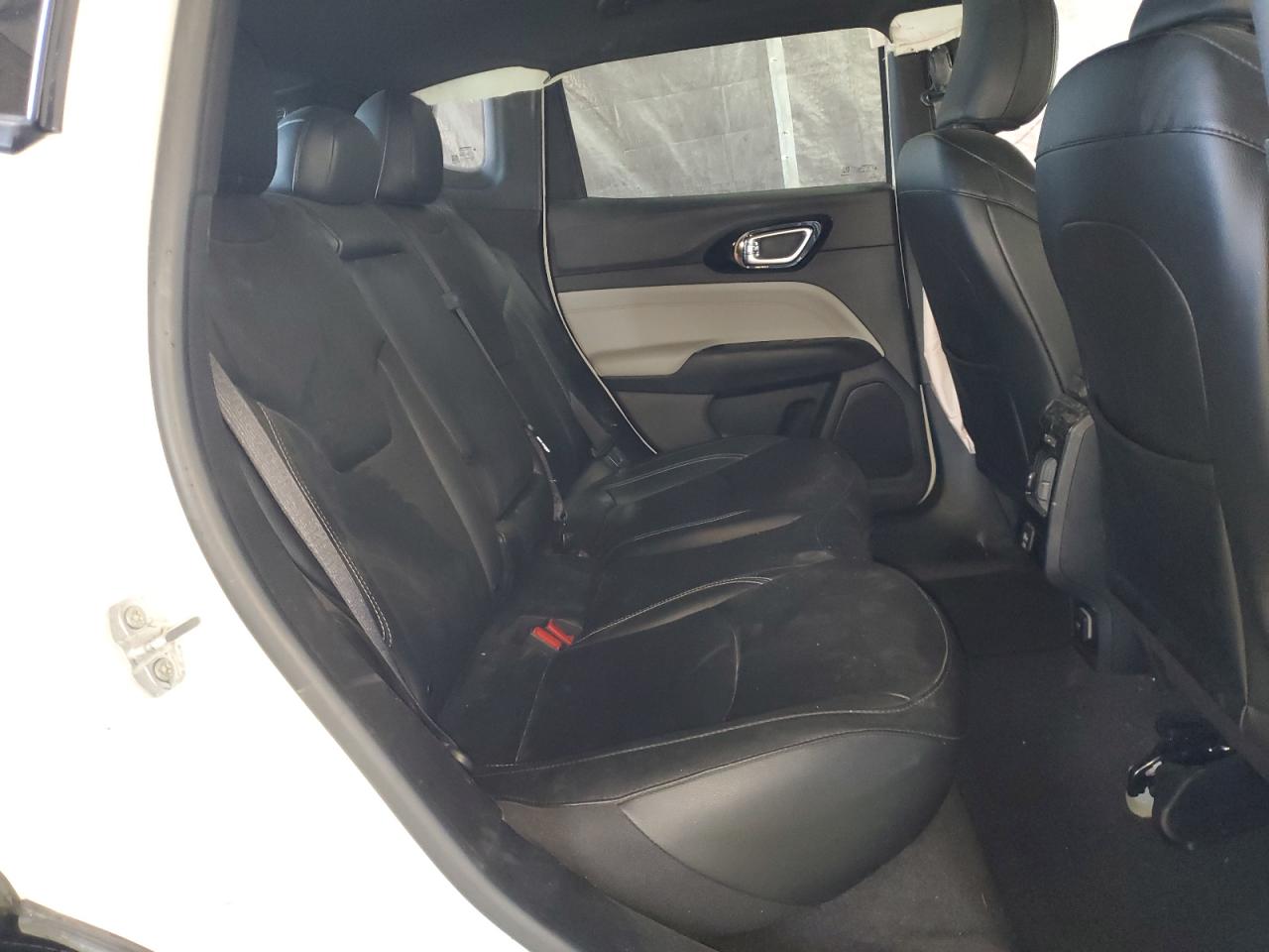 Jeep Compass Limited Image 3