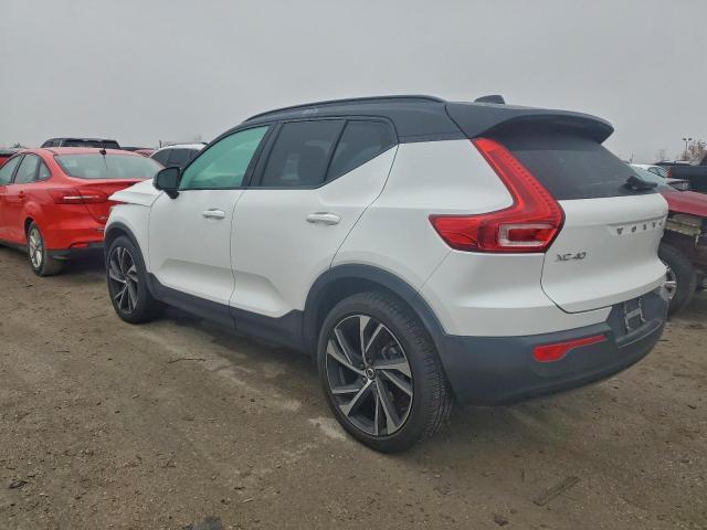 Volvo XC40 T5 R-design Image 12