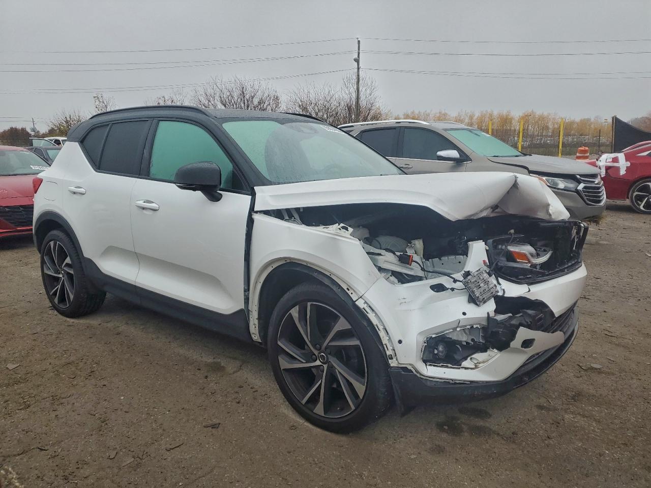 Volvo XC40 T5 R-design Image 2