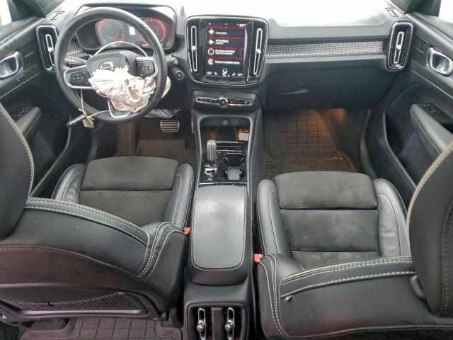 Volvo XC40 T5 R-design Image 3