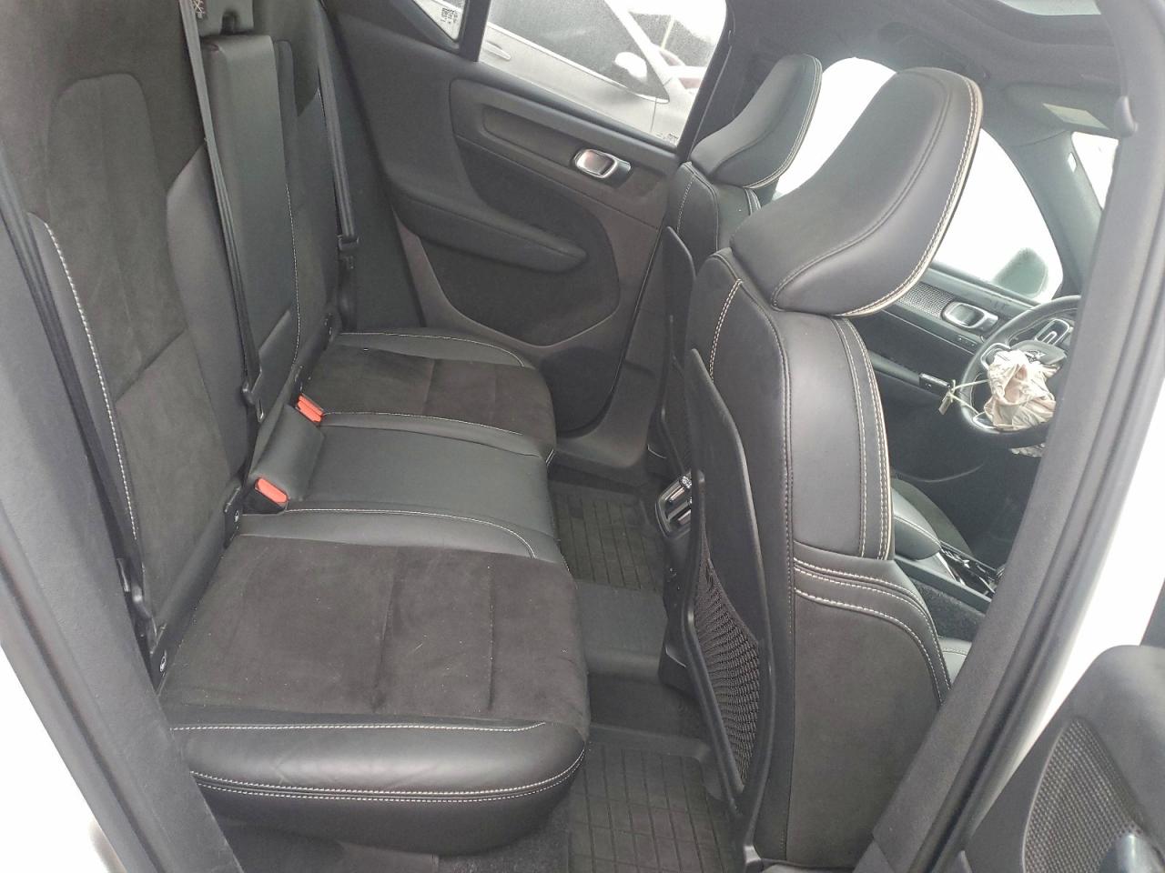 Volvo XC40 T5 R-design Image 5