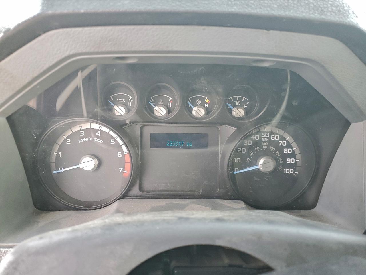 Ford F-350 Super Duty Image 11