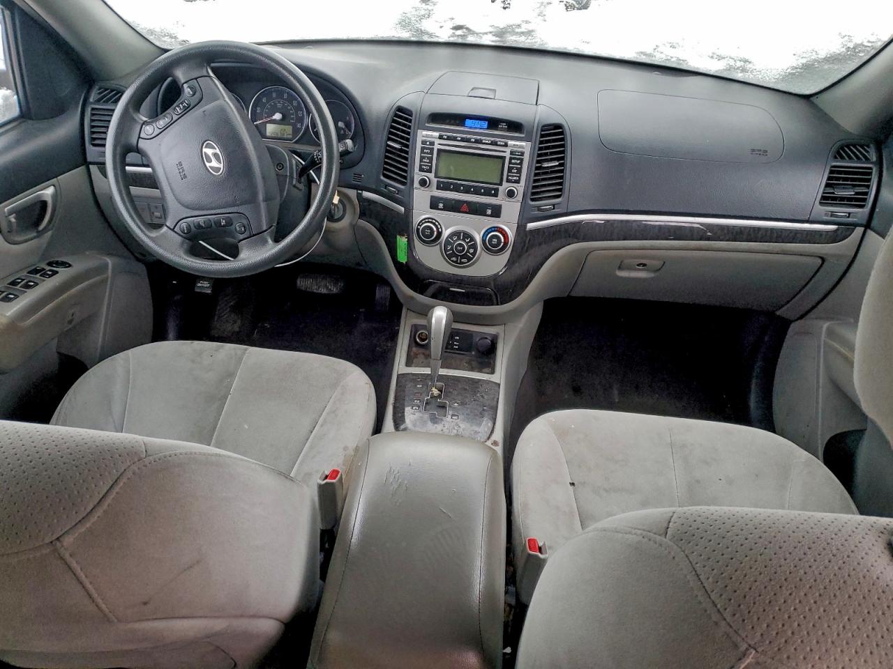 Hyundai SANTA FE Gls Image 13