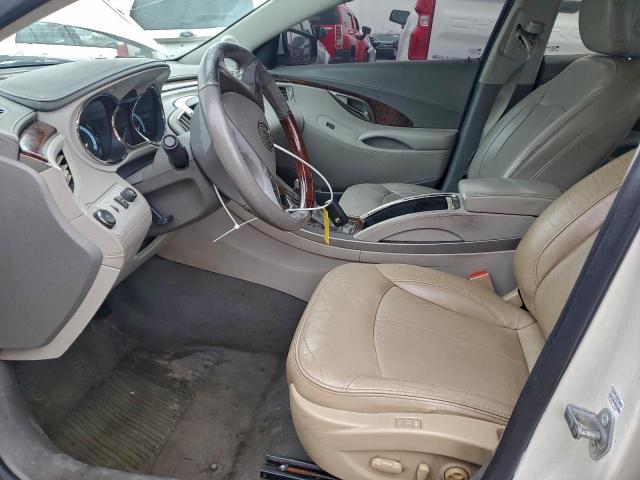 Buick LaCrosse Touring Image 4