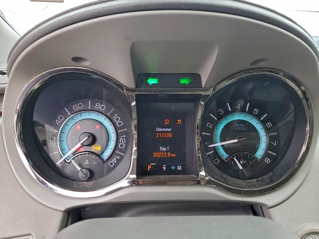 Buick LaCrosse Touring Image 9