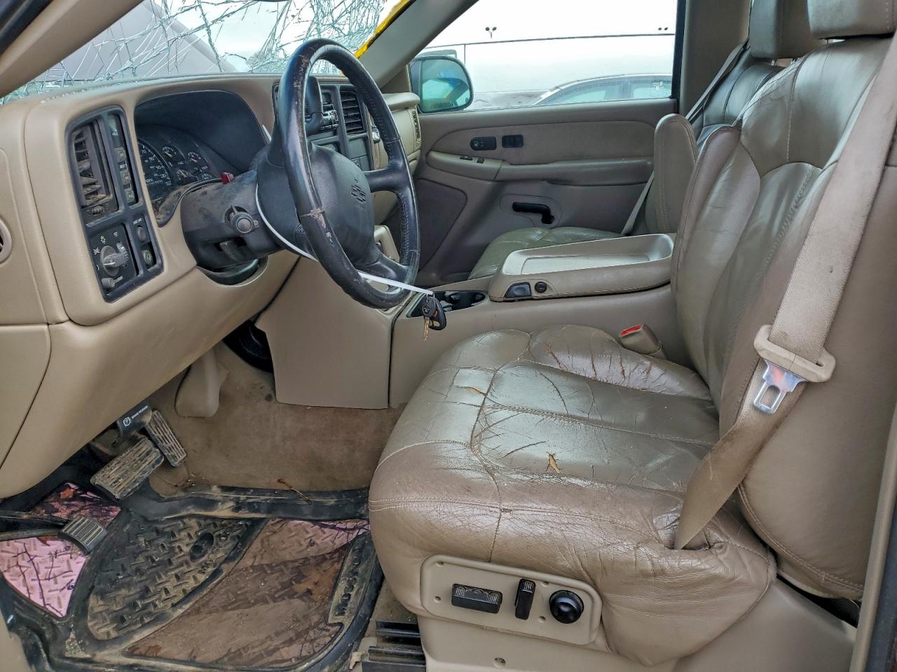 Chevrolet Silverado K2500 Heavy Duty Image 2