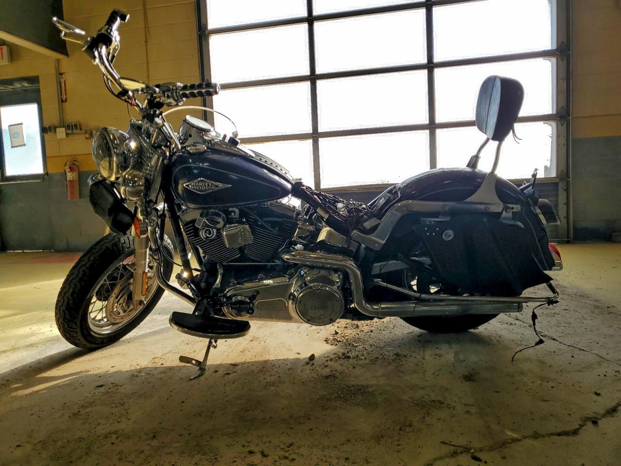 Harley-Davidson Fl Heritage Softail Classic Image 2