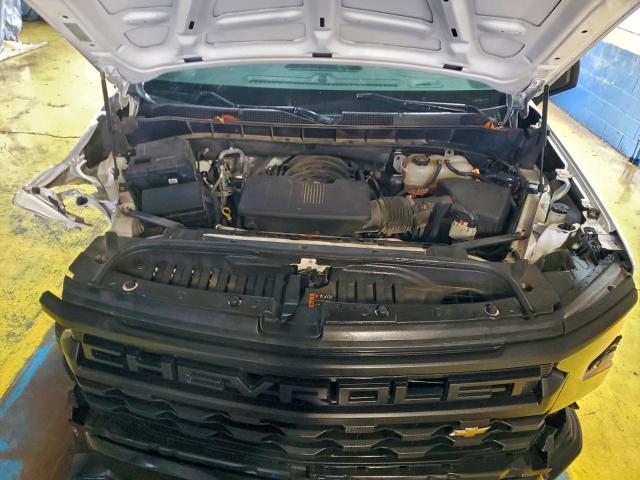 Chevrolet Silverado K1500 Image 8