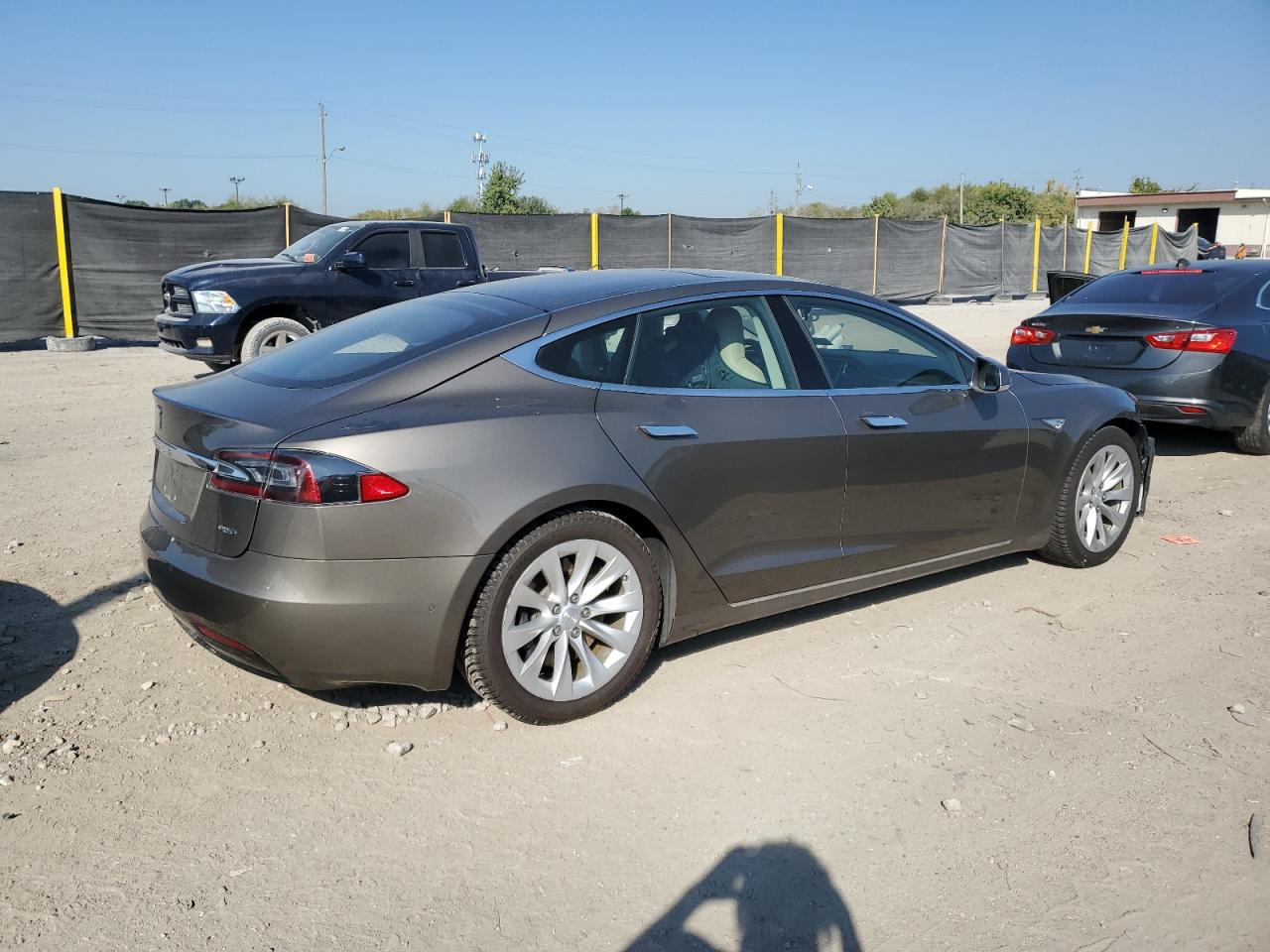Tesla Model S Image 12