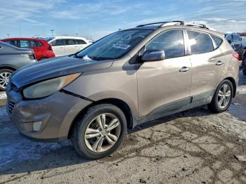  Salvage Hyundai TUCSON
