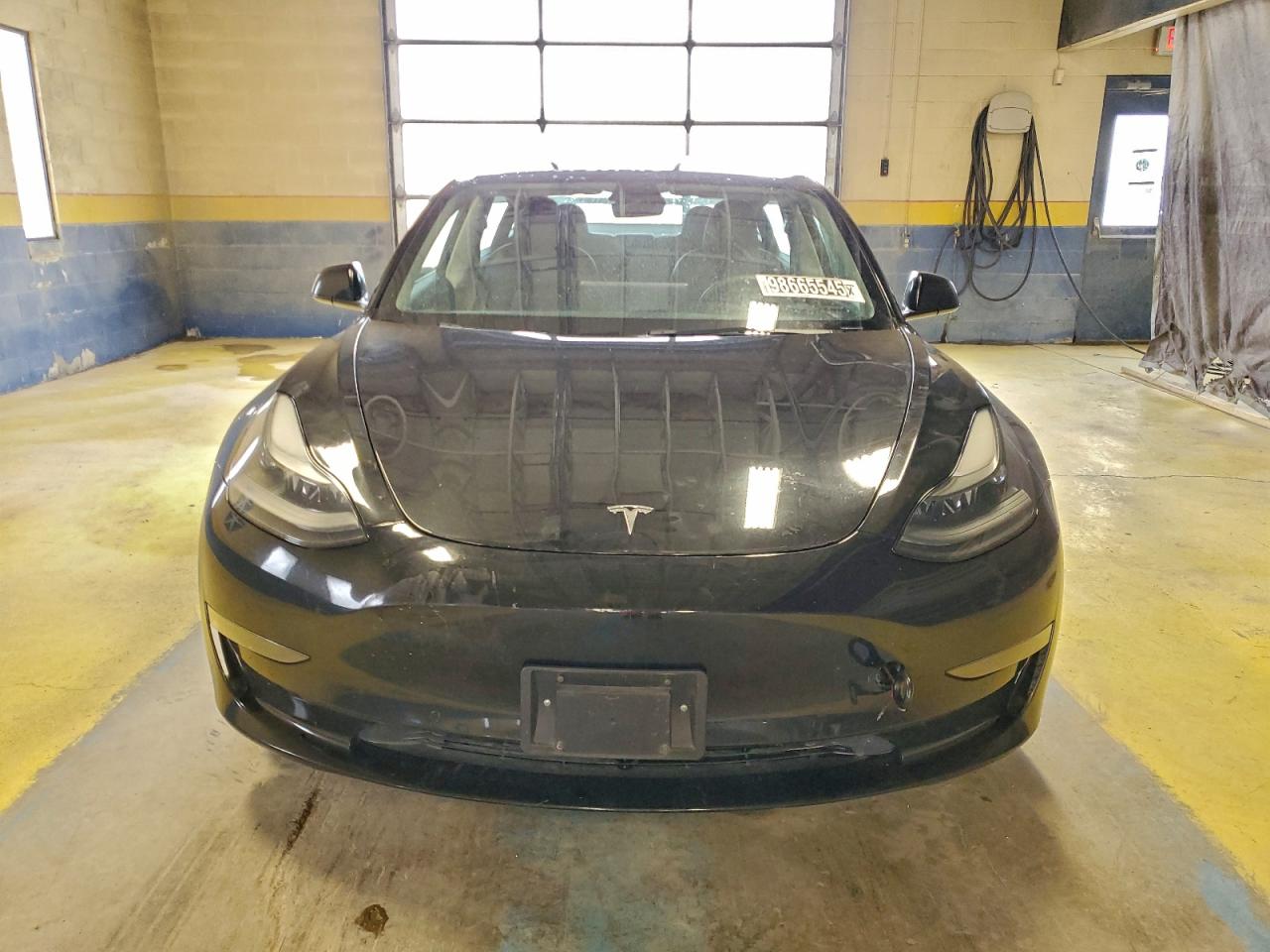 Tesla Model 3 Image 8