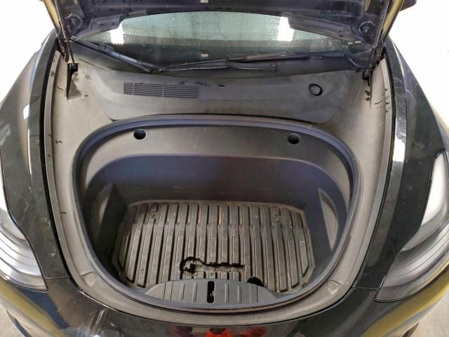 Tesla Model 3 Image 7