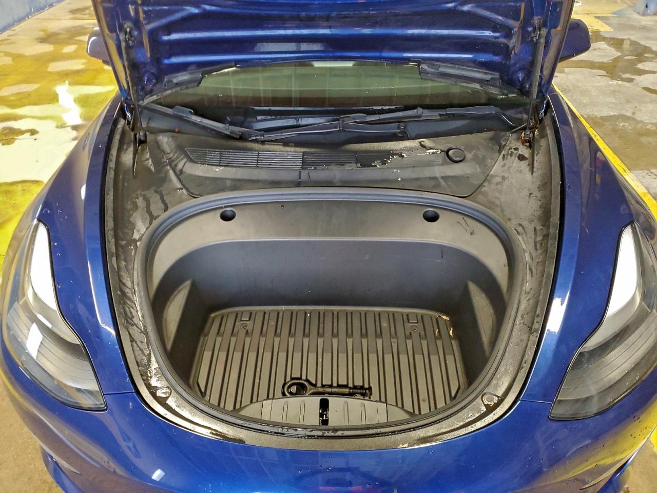 Tesla Model 3 Image 7