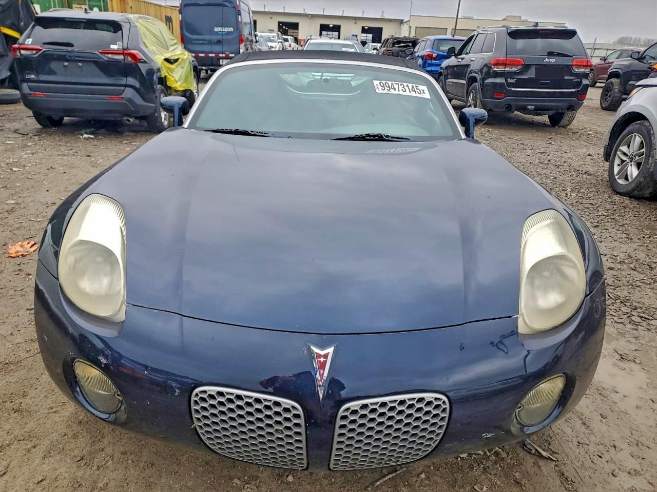Pontiac Solstice Image 2