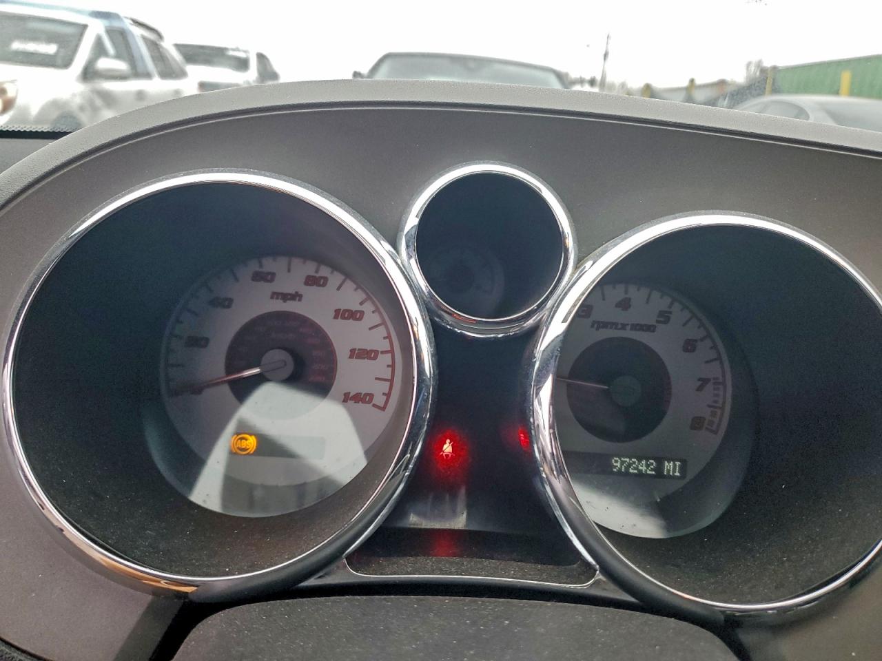 Pontiac Solstice Image 8