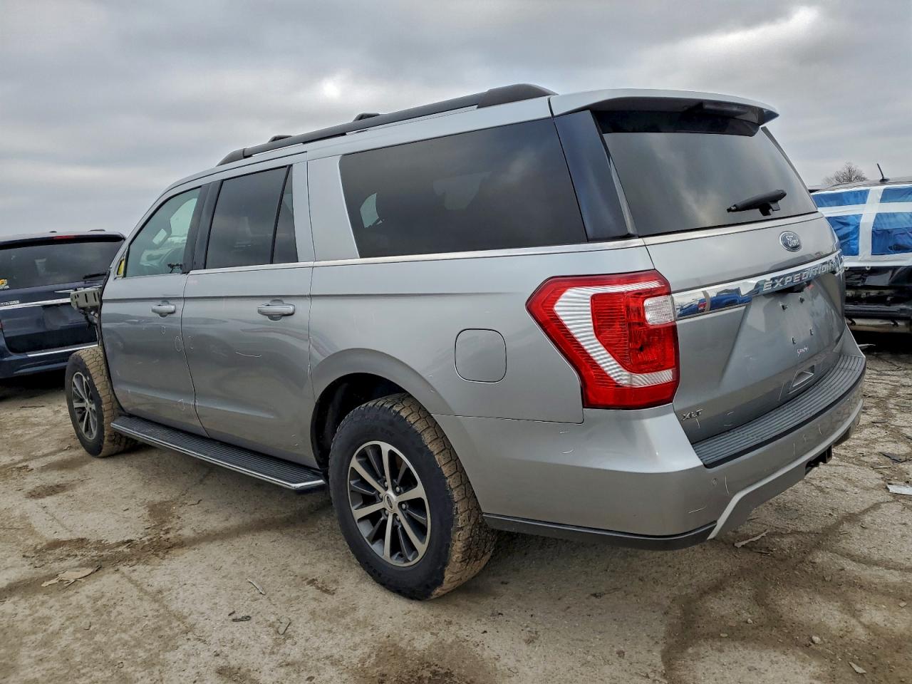 Ford Expedition Max Xlt Image 2