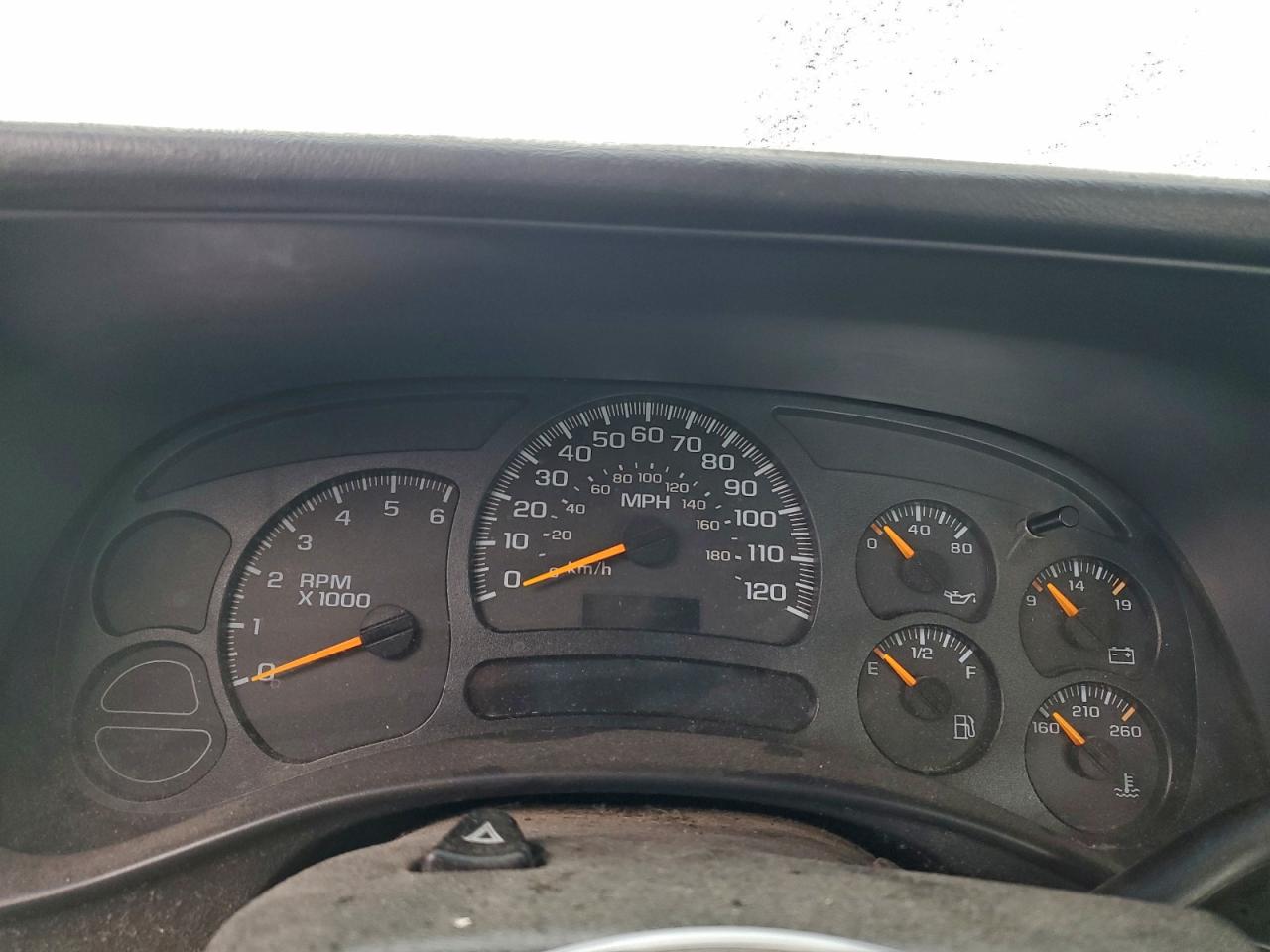 Chevrolet Silverado C1500 Image 6