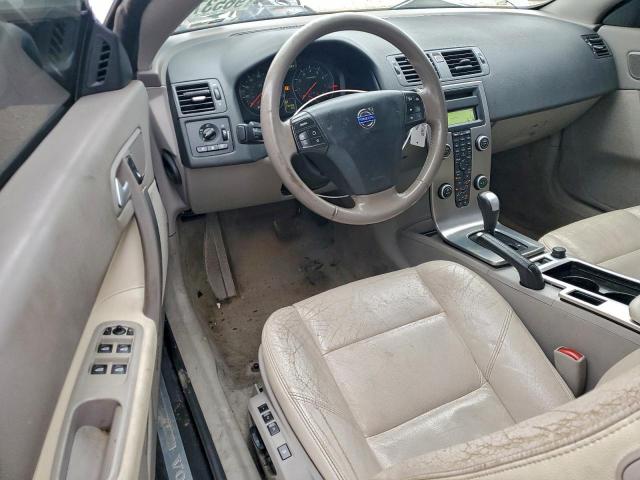 Volvo C70 T5 Image 10