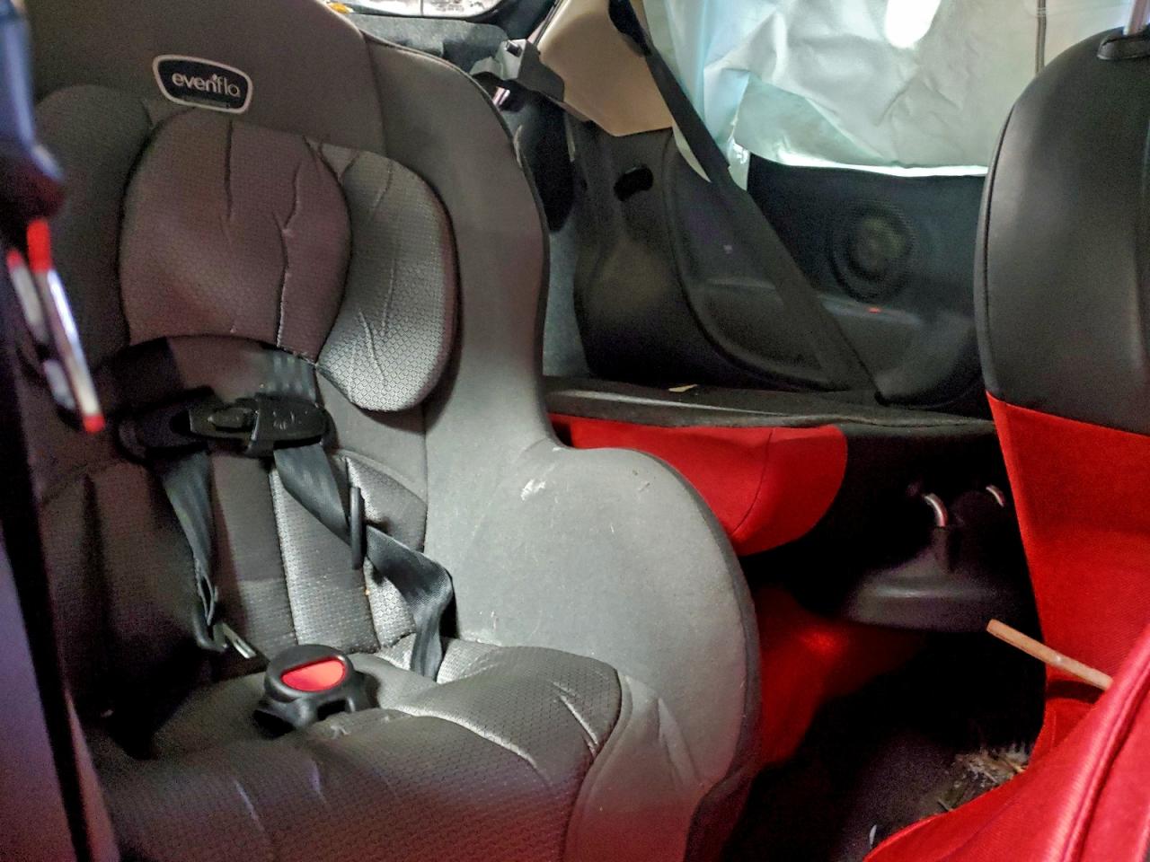 FIAT 500 Pop Image 8