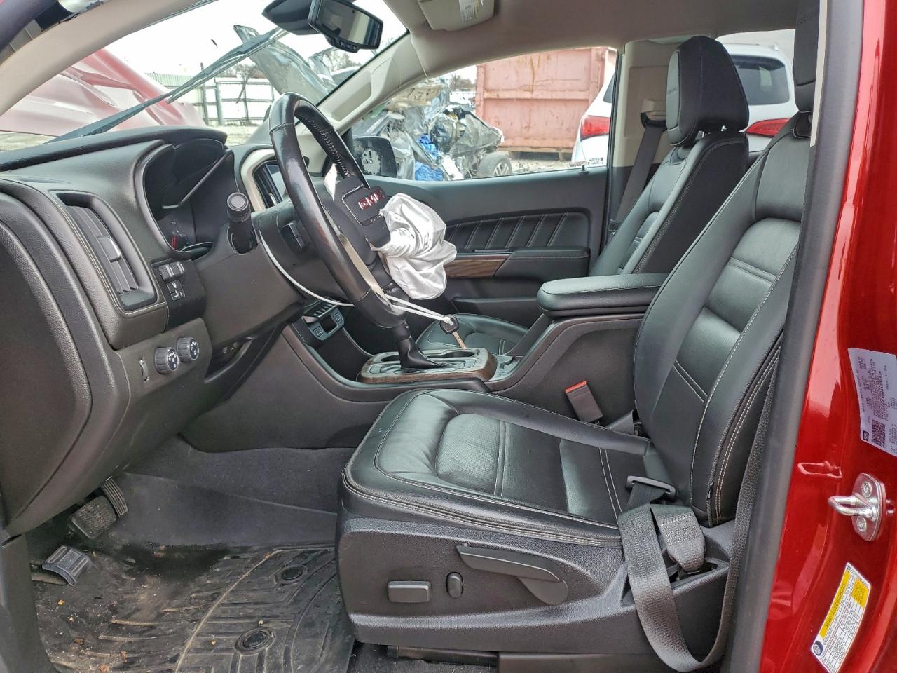 GMC Canyon Denali Image 3