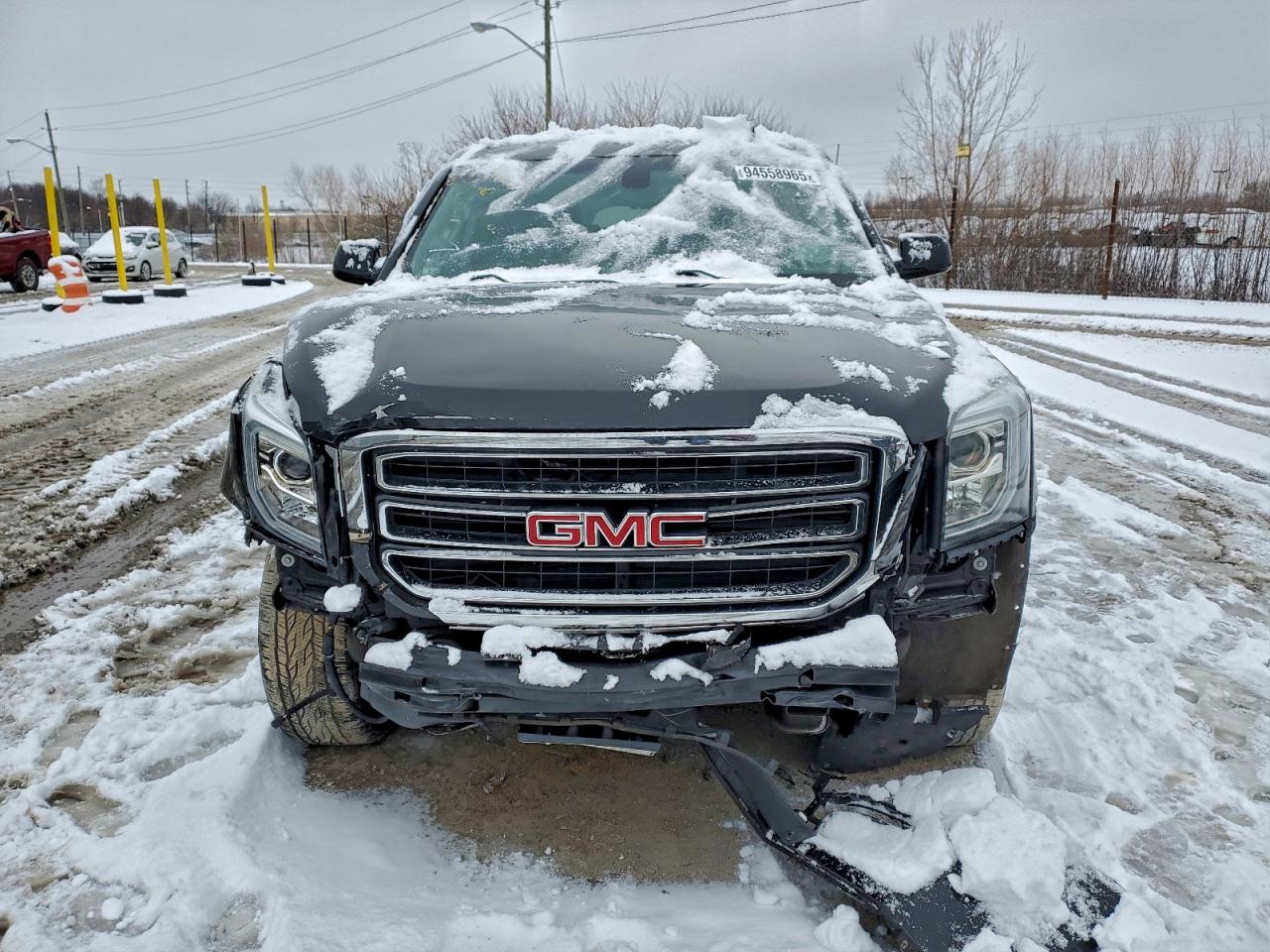 GMC Yukon Sle Image 4