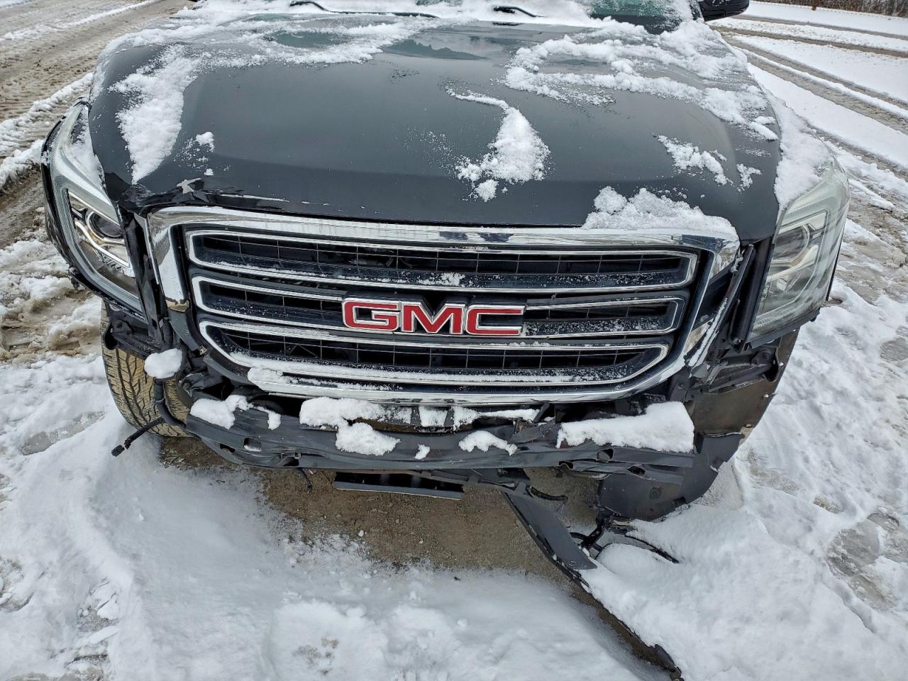 GMC Yukon Sle Image 12