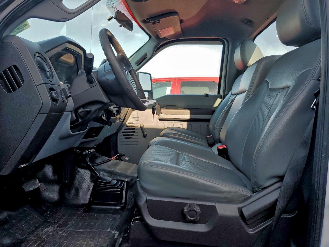 Ford F-350 Super Duty Image 5