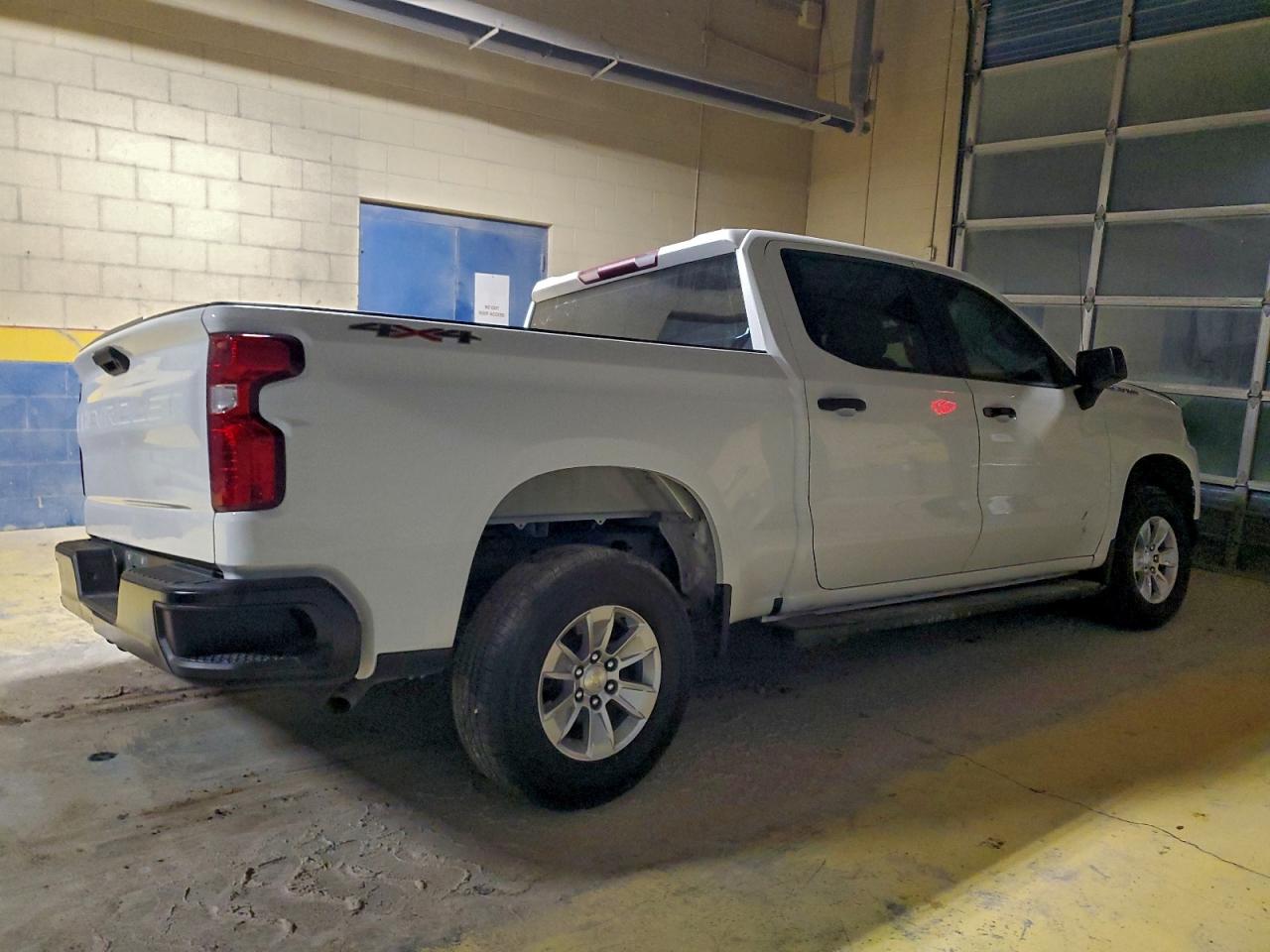 Chevrolet Silverado K1500 Image 7