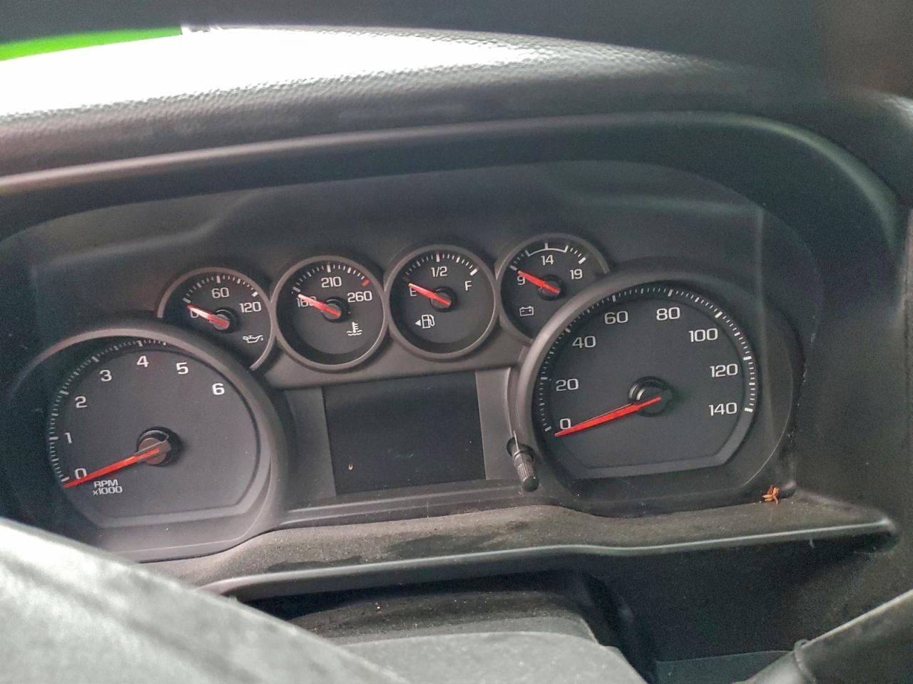 Chevrolet Silverado K1500 Image 8