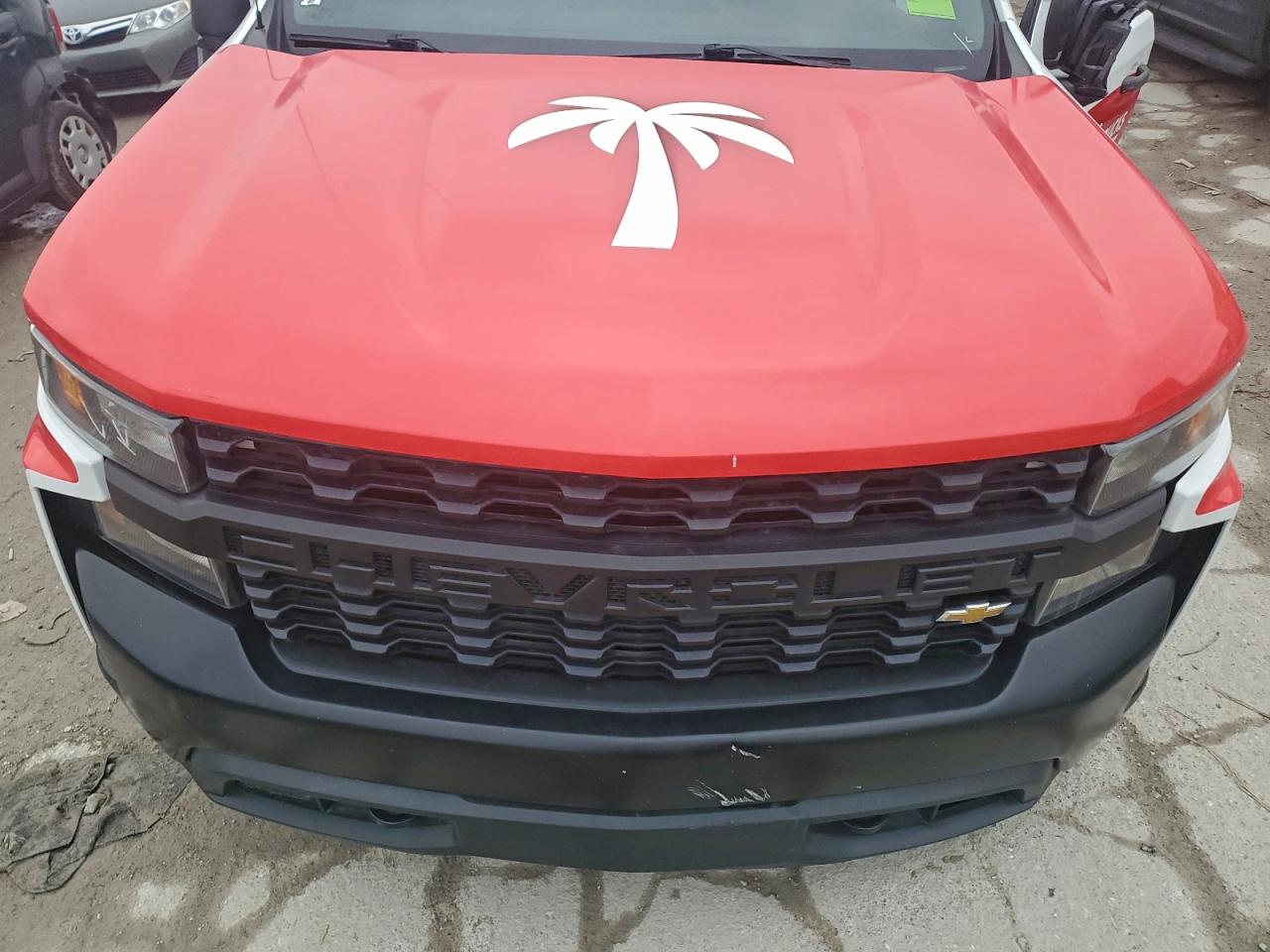 Chevrolet Silverado K1500 Image 9