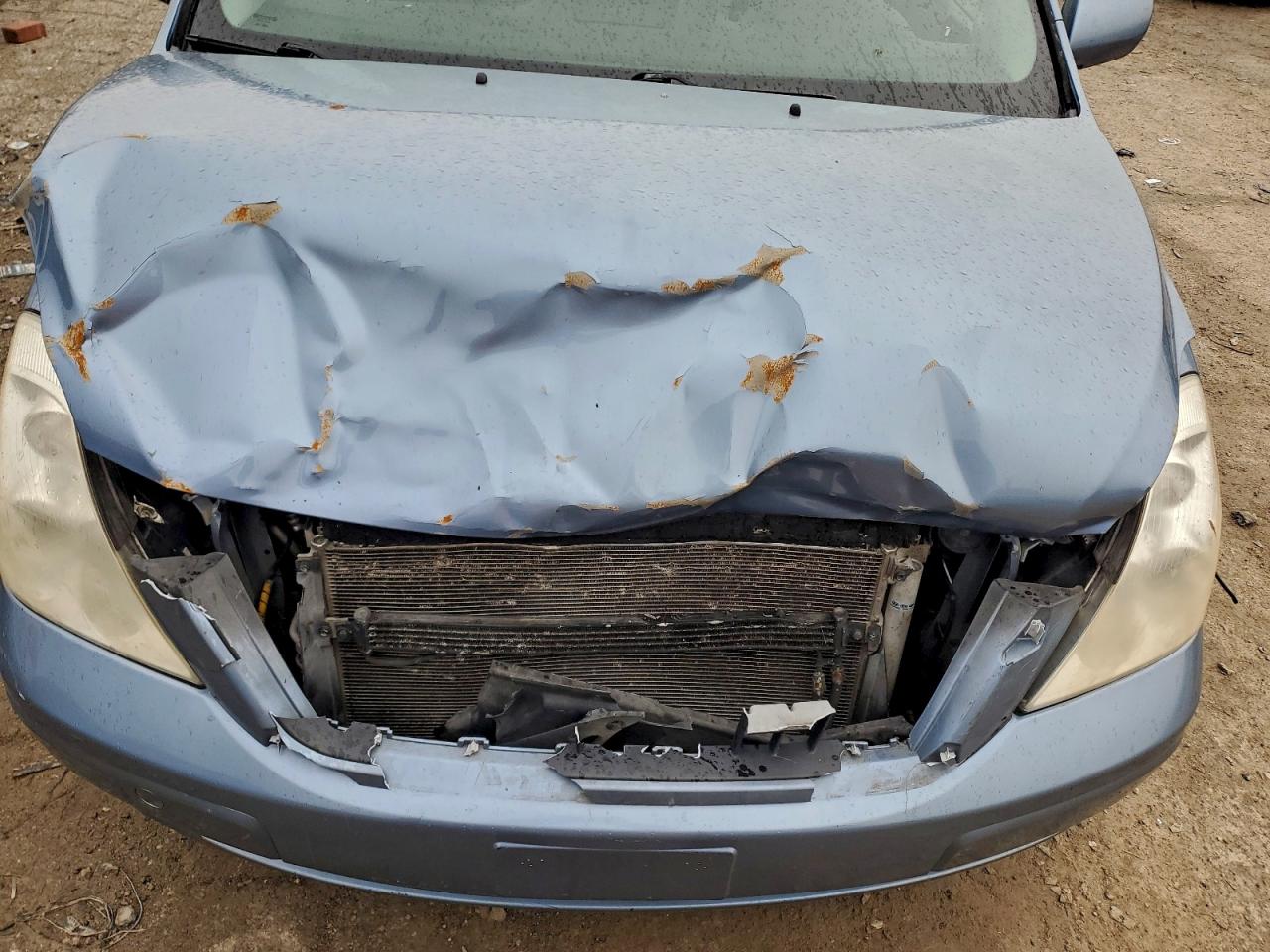 Hyundai Entourage Gls Image 5