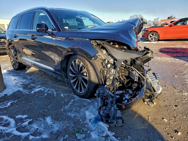 Lincoln Aviator Black Label Grand Touring Image 3